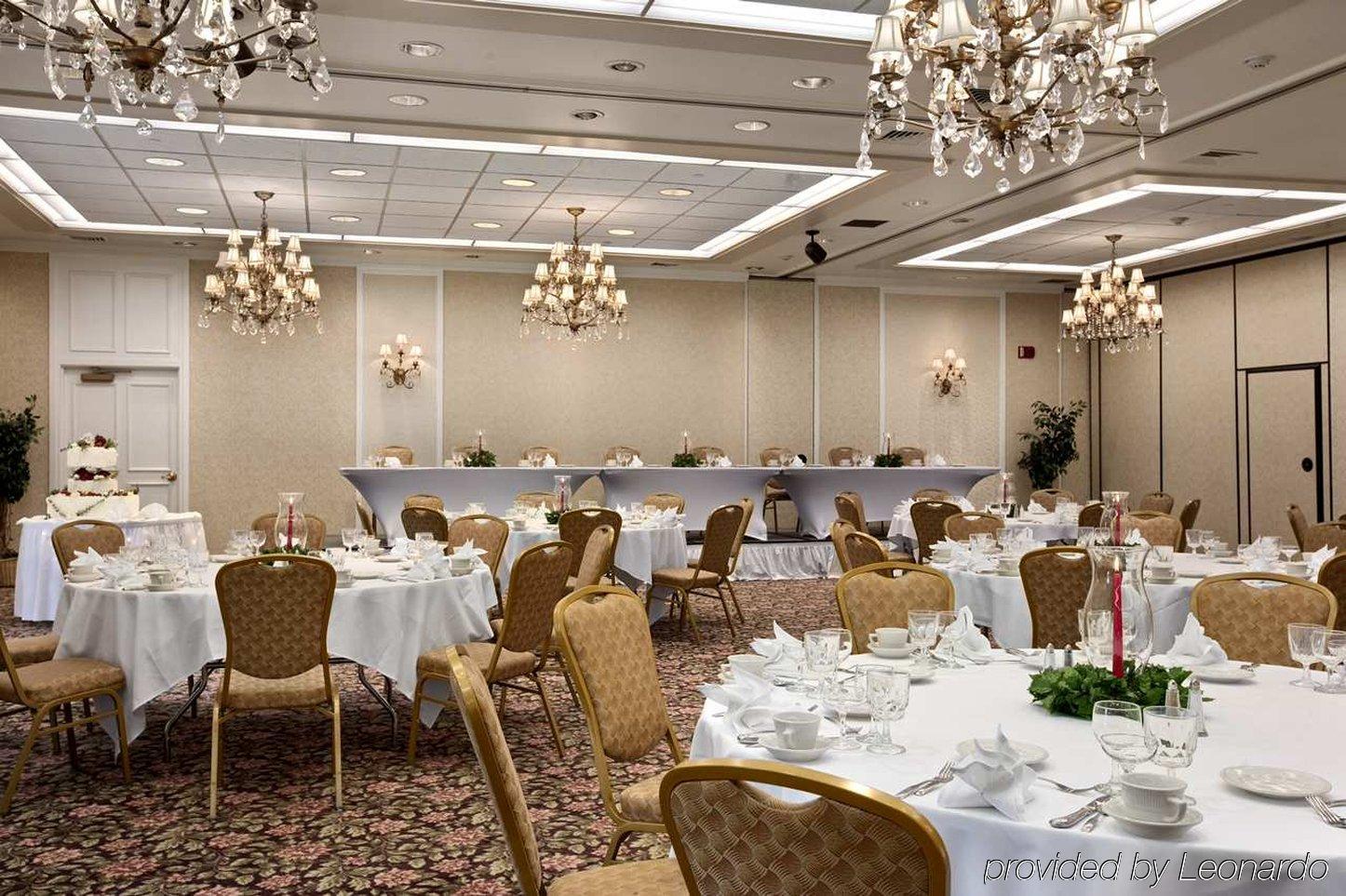เดลต้า โฮเต็ล บาย แมริออท เบอร์ลิงตัน Hotel ร้านอาหาร รูปภาพ